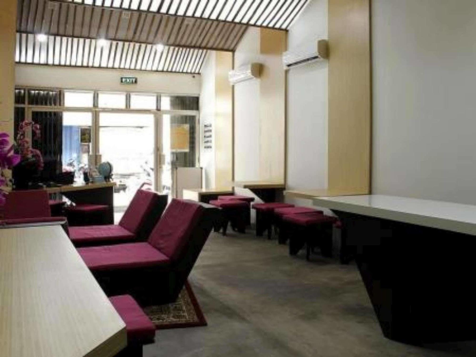 ג'קרטה Teduh Hostel Kota Tua מראה חיצוני תמונה