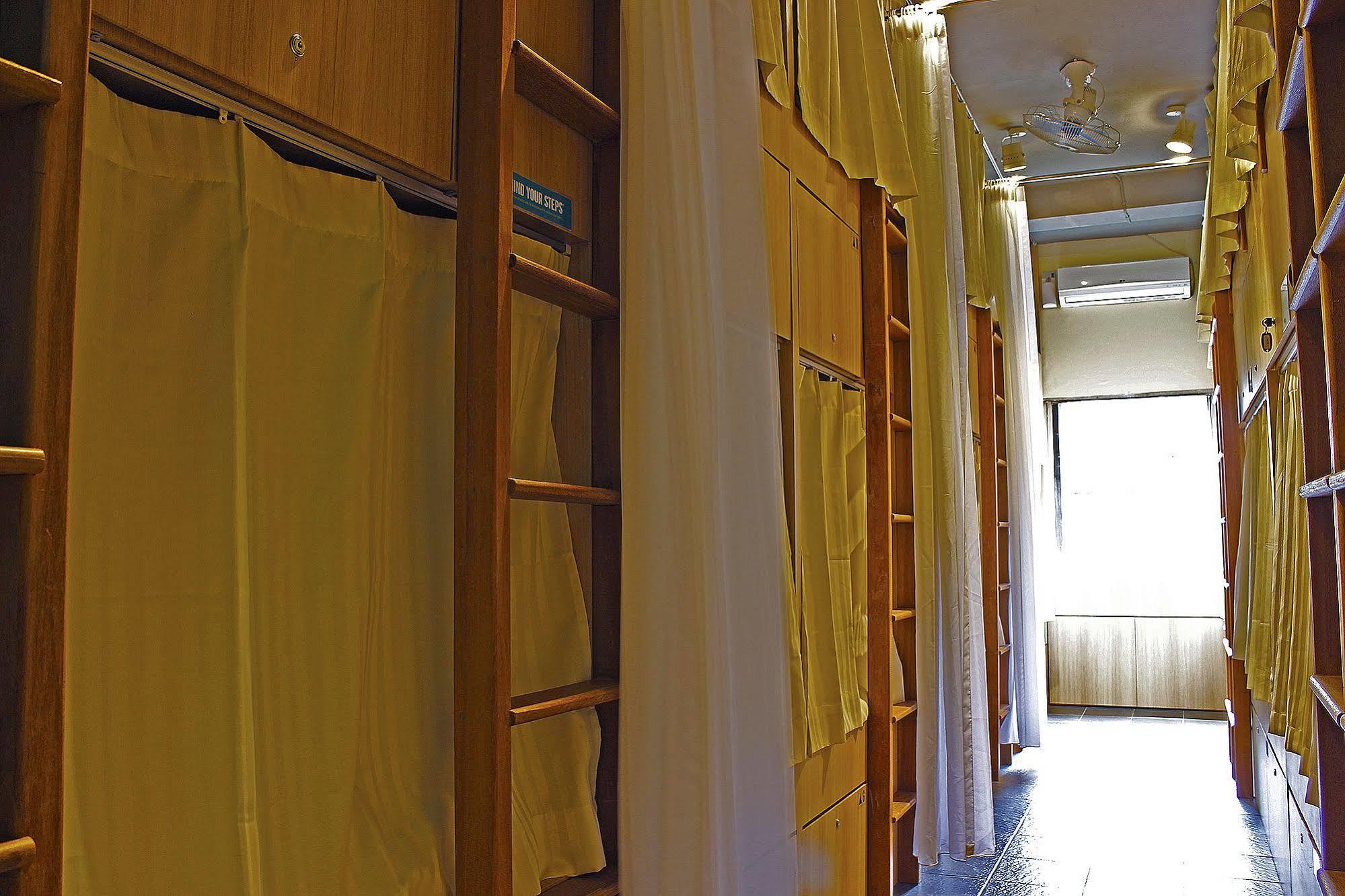 ג'קרטה Teduh Hostel Kota Tua מראה חיצוני תמונה