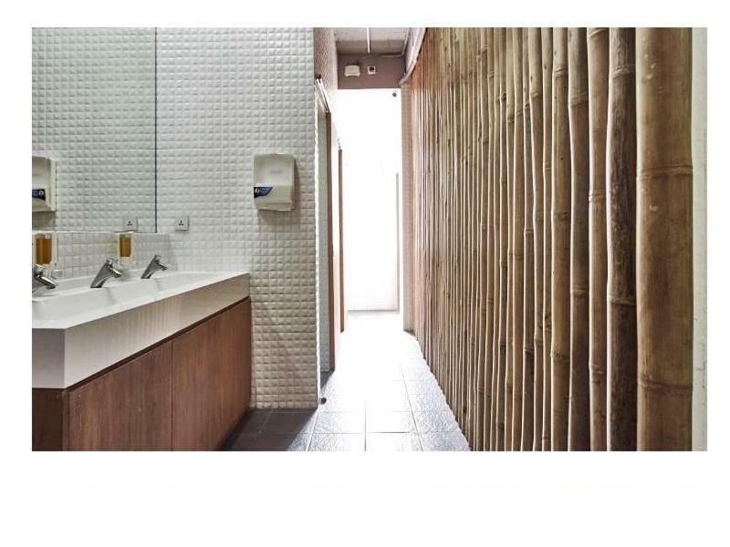 ג'קרטה Teduh Hostel Kota Tua מראה חיצוני תמונה